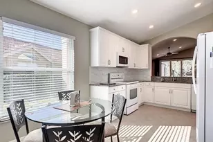 2025 Painted Palm Dr, Naples, FL 34119 - Photo 6