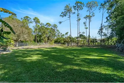 1158 Oakes Blvd, Naples, FL 34119 - Photo 38