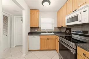 101 Forest Lakes Blvd, Naples, FL 34105 - Photo 10