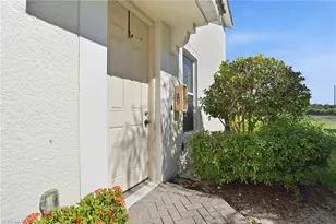 1050 Albany Ct, Naples, FL 34105 - Photo 2