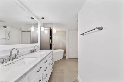 5880 Via Lugano #104, Naples, FL 34108 - Photo 12