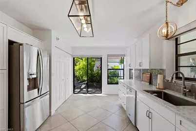 5880 Via Lugano #104, Naples, FL 34108 - Photo 4