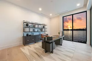 1640 Dolphin Ct, Naples, FL 34102 - Photo 12