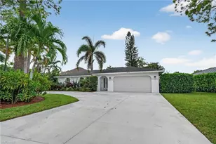 5270 Berkeley Dr, Naples, FL 34112 - Photo 2