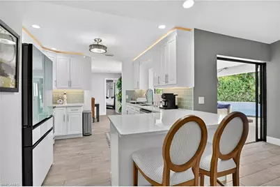 5270 Berkeley Dr, Naples, FL 34112 - Photo 14