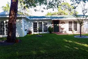 626 Rudder Rd, Naples, FL 34102 - Photo 4