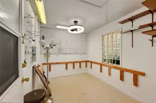 401 Countryside Dr, Naples, FL 34104 - Photo 24