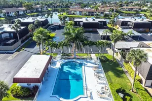 124 Lake Point Ln, Naples, FL 34112 - Photo 32