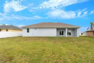 1043 Albert Ave, Lehigh Acres, FL 33971 - Photo 4