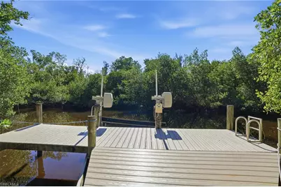 7245 Hendry Creek Dr, Fort Myers, FL 33908 - Photo 4