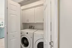 1055 Diamond Lake Cir, Naples, FL 34114 - Photo 22