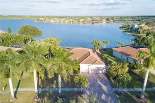 2250 Grove Dr, Naples, FL 34120 - Photo 34