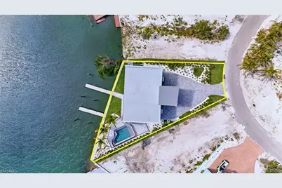 855 Lagoon St #2, Fort Myers Beach, FL 33931 - Photo 4