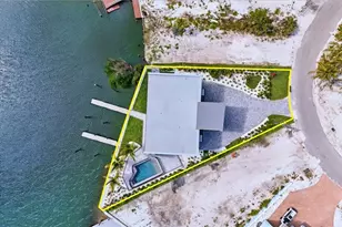 855 Lagoon St, Fort Myers Beach, FL 33931 - Photo 4