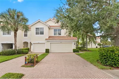 1084 Hampton Cir #49, Naples, FL 34105 - Photo 2