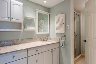 555 Park Shore Dr, Naples, FL 34103 - Photo 8