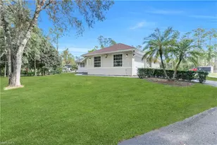 860 Desoto Blvd N, Naples, FL 34120 - Photo 2