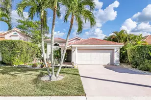 164 Sabal Lake Dr, Naples, FL 34104 - Photo 14