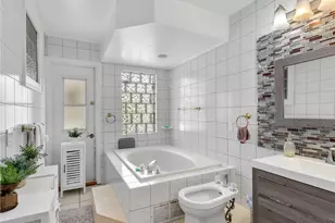 164 Sabal Lake Dr, Naples, FL 34104 - Photo 18