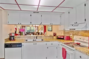 4180 Looking Glass Ln, Naples, FL 34112 - Photo 4