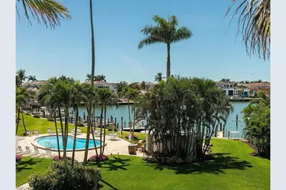 400 Park Shore Dr #304, Naples, FL 34103 - Photo 1