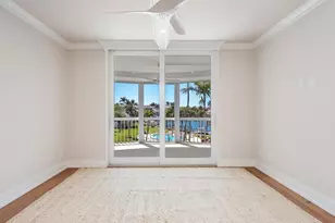 400 Park Shore Dr, Naples, FL 34103 - Photo 10