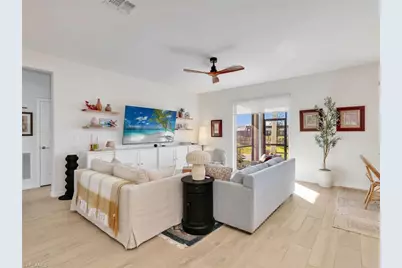 2270 Avocado Ln, Naples, FL 34120 - Photo 8