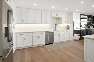 2386 Gulf Shore Blvd N, Naples, FL 34103 - Photo 10