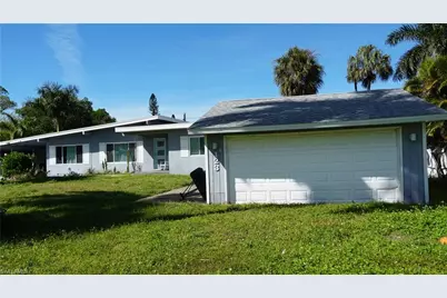 123 Standish Cir, North Fort Myers, FL 33903 - Photo 2