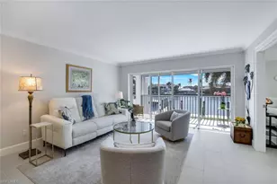 300 Park Shore Dr, Naples, FL 34103 - Photo 4