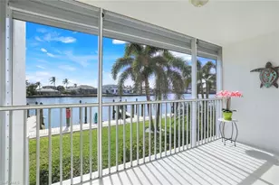 300 Park Shore Dr, Naples, FL 34103 - Photo 8