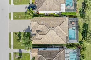 17562 Elkgrove Ln, Estero, FL 33928 - Photo 28