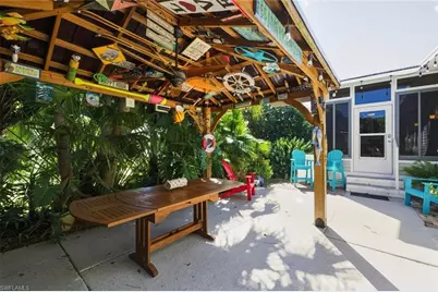 542 Charlemagne Blvd, Naples, FL 34112 - Photo 24