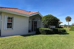 2081 Crestview Way, Naples, FL 34119 - Photo 4