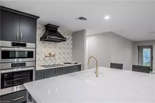 25 Fairview Blvd, Fort Myers Beach, FL 33931 - Photo 10