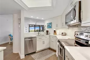 4751 Gulf Shore Blvd N, Naples, FL 34103 - Photo 16