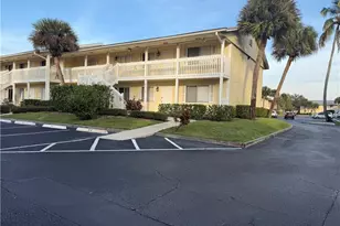 4613 Bayshore Dr, Naples, FL 34112 - Photo 16