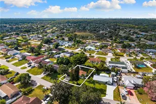 1837 51st Terrace SW, Naples, FL 34116 - Photo 32