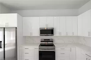 1027 Kirkwood St, Lehigh Acres, FL 33974 - Photo 8