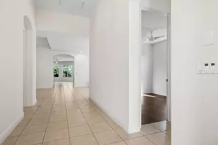 12671 Biscayne Ct, Naples, FL 34105 - Photo 6