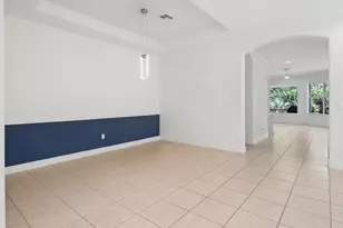 12671 Biscayne Ct, Naples, FL 34105 - Photo 10