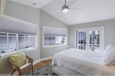 437 Trade Winds Ave, Naples, FL 34108 - Photo 16