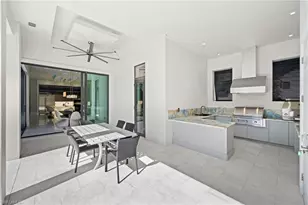 2272 Oakes Blvd, Naples, FL 34119 - Photo 46