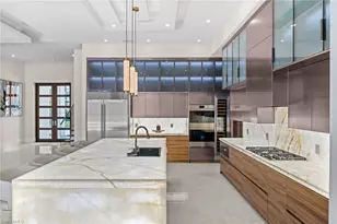 2272 Oakes Blvd, Naples, FL 34119 - Photo 14