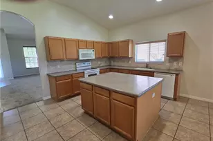 2049 Fairmont Ln, Naples, FL 34120 - Photo 10