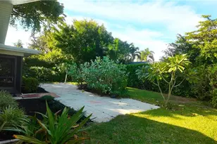 537 Landmark Dr, Naples, FL 34112 - Photo 32