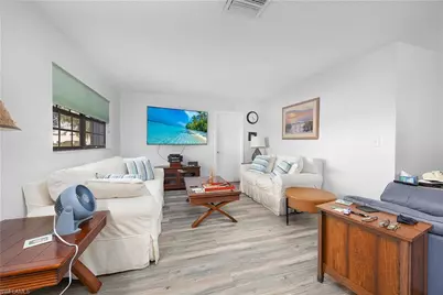 1513 Edgewater Cir, Fort Myers, FL 33919 - Photo 6