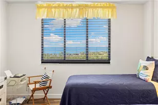 11 Bluebill Ave, Naples, FL 34108 - Photo 18