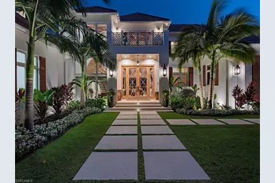 860 Admiralty Parade E, Naples, FL 34102 - Photo 8