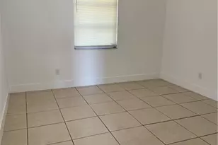 2105 SE 15th Pl, Cape Coral, FL 33990 - Photo 14